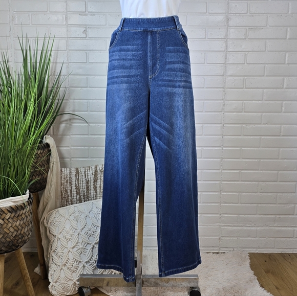 SOLD - Picture 4 of 11